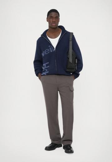 Вязаная кофта