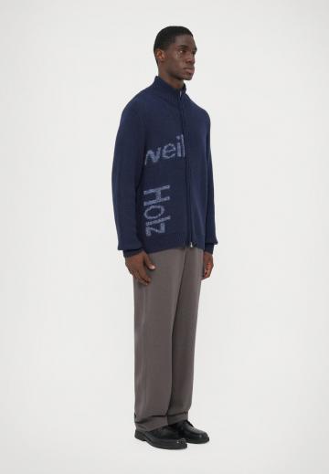 Вязаная кофта