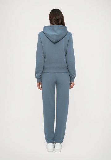 Пуловер с капюшоном