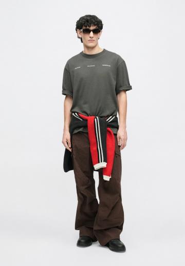 Брюки с накладными карманами