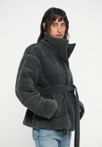 Зимняя куртка