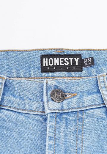 Прямые джинсы