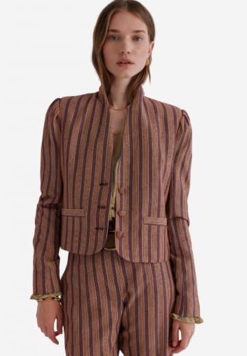 Короткий блейзер