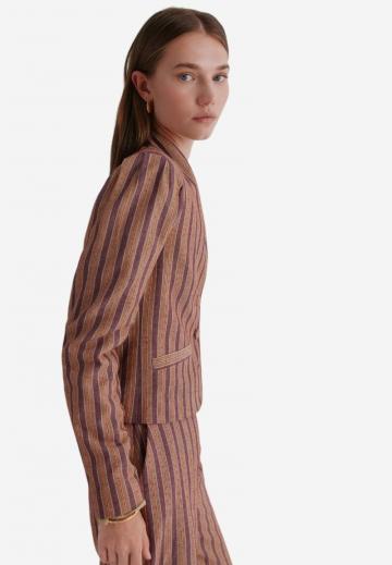 Короткий блейзер