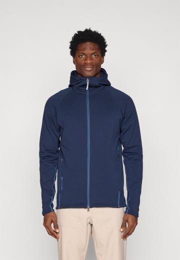 Спортивная кофта