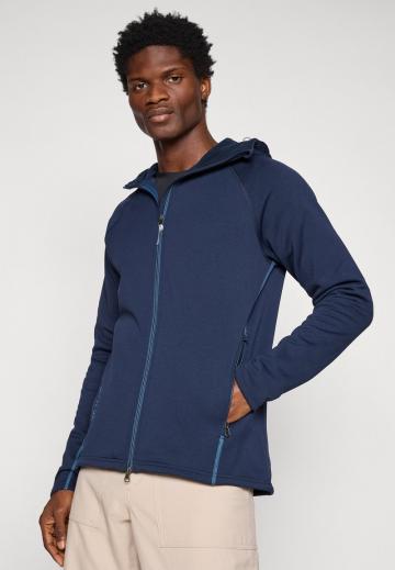 Спортивная кофта