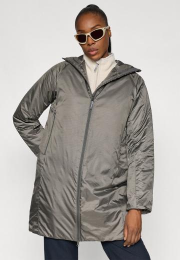 Спортивная куртка