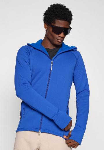 Спортивная кофта