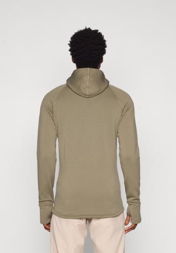 Спортивная кофта