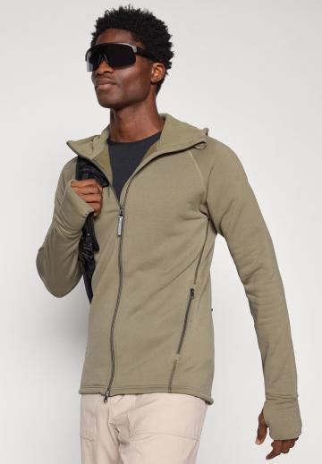 Спортивная кофта