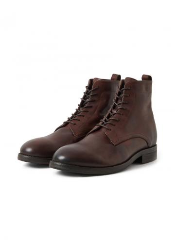 Ботинки на шнуровке