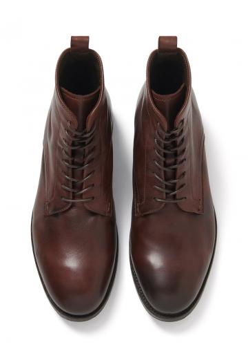 Ботинки на шнуровке