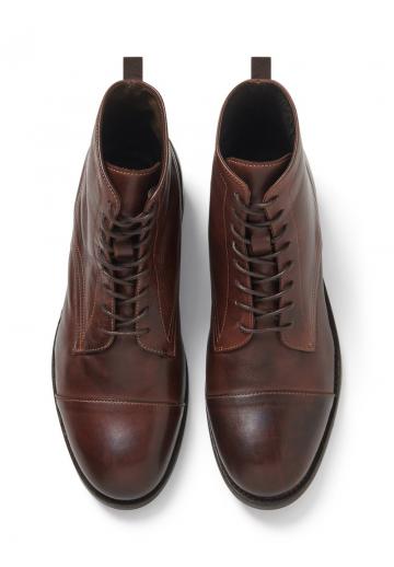 Ботинки на шнуровке