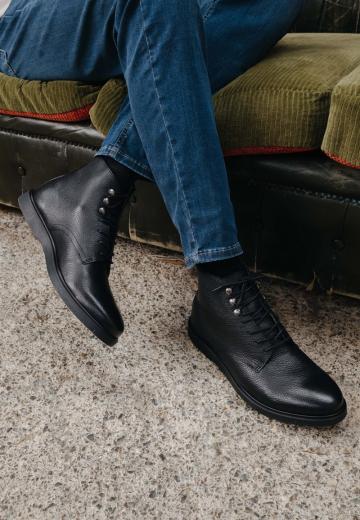 Ботинки на шнуровке