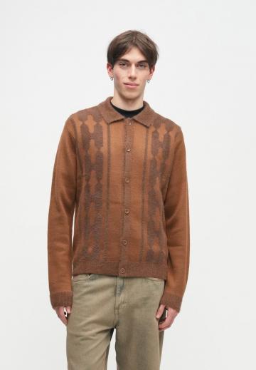 Вязаная кофта