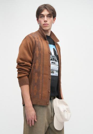 Вязаная кофта