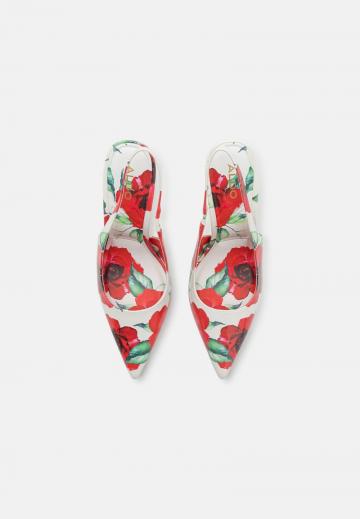 Туфли на высоком каблуке