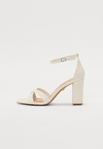 Гандбольные кроссовки