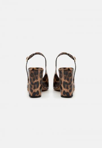 Туфли на высоком каблуке