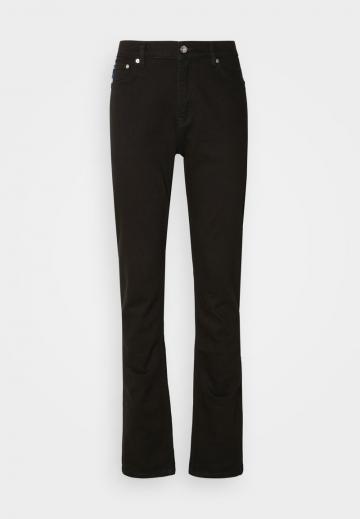 Узкие джинсы