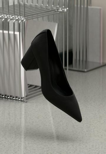 Туфли на высоком каблуке