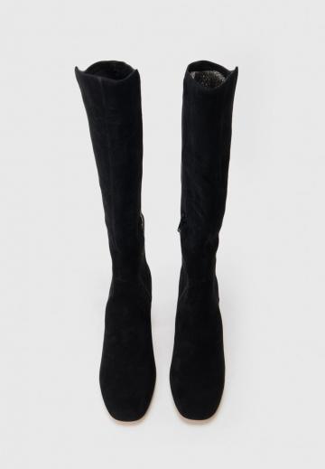 Высокие сапоги