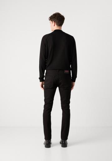 Узкие джинсы