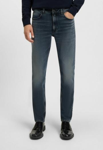 Узкие джинсы