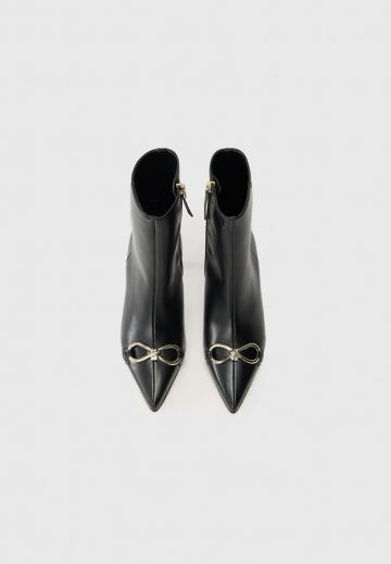 Высокие сапоги