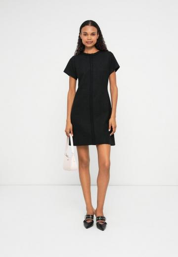 Короткое платье