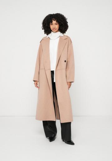 Шерстяное пальто