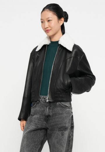 Короткая куртка