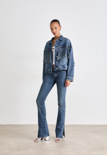 Джинсовая куртка