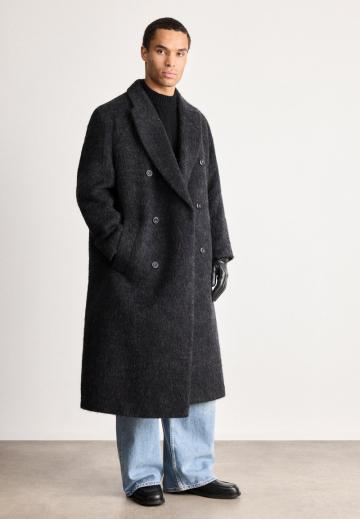 Шерстяное пальто