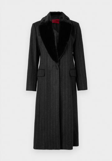 Шерстяное пальто