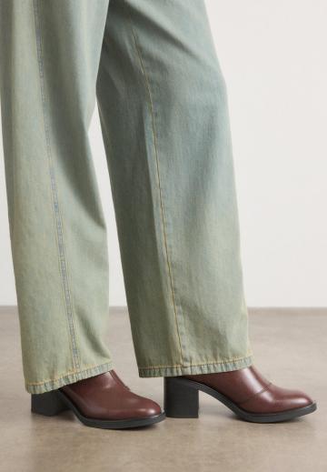 Высокие сапоги