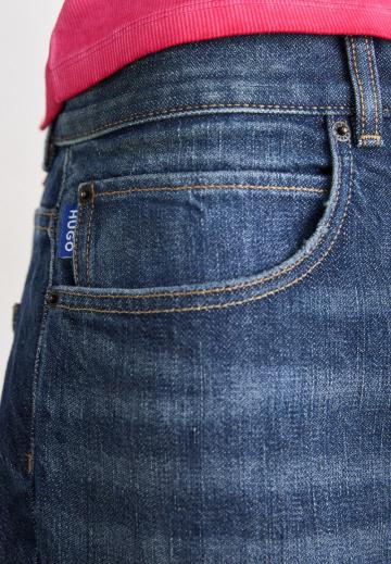 Прямые джинсы