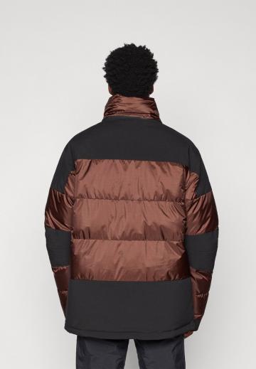 Сноубордическая куртка