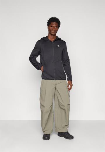 Спортивная кофта