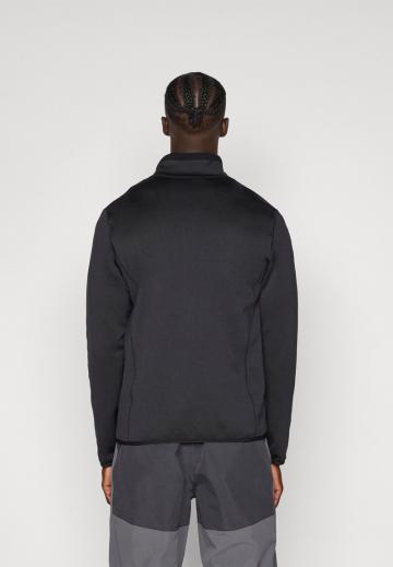 Спортивная кофта