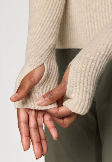 Спортивная толстовка