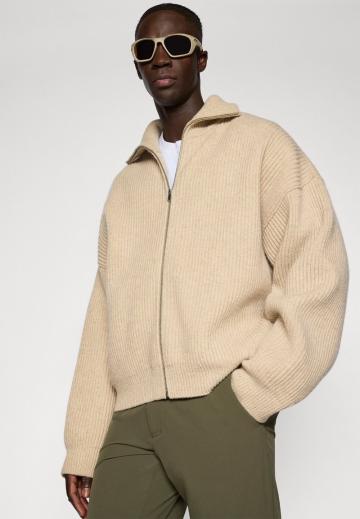 Вязаная кофта