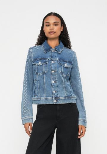 Джинсовая куртка