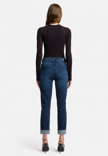 Короткие джинсы