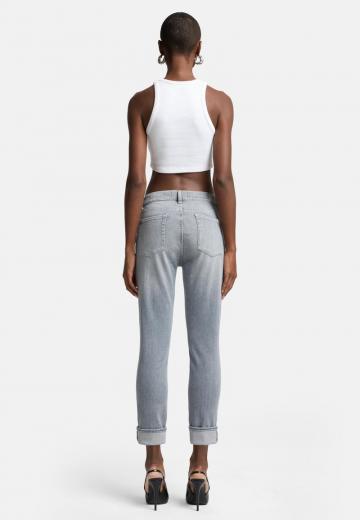 Короткие джинсы