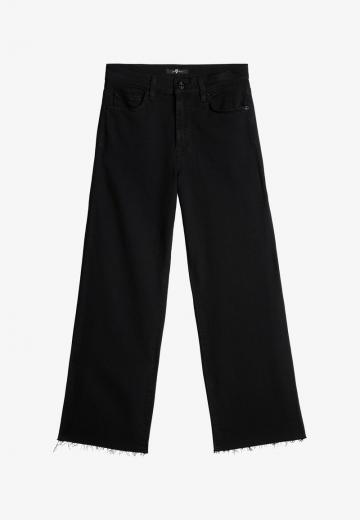 Короткие джинсы