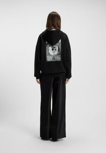 Пуловер с капюшоном