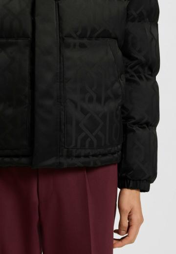 Зимняя куртка