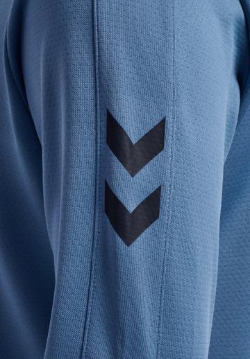 Спортивная кофта