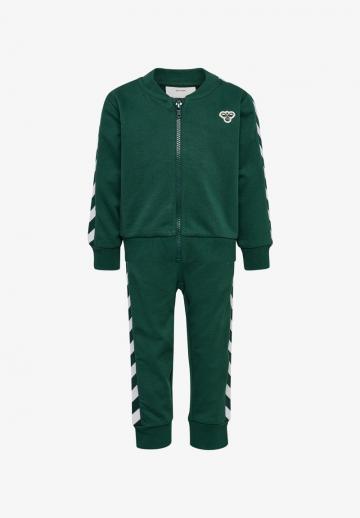 Набор одежды